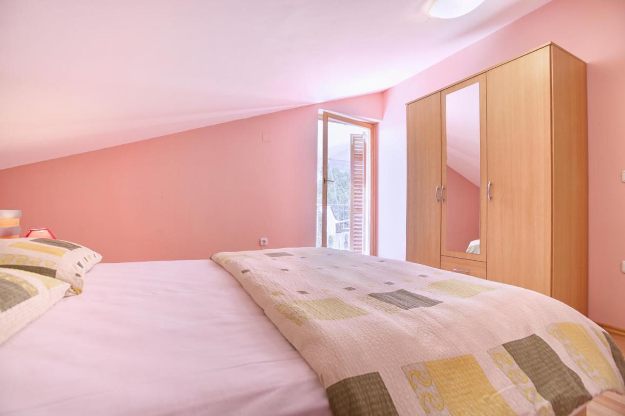 Mladen Apartamento Medulin Exterior foto