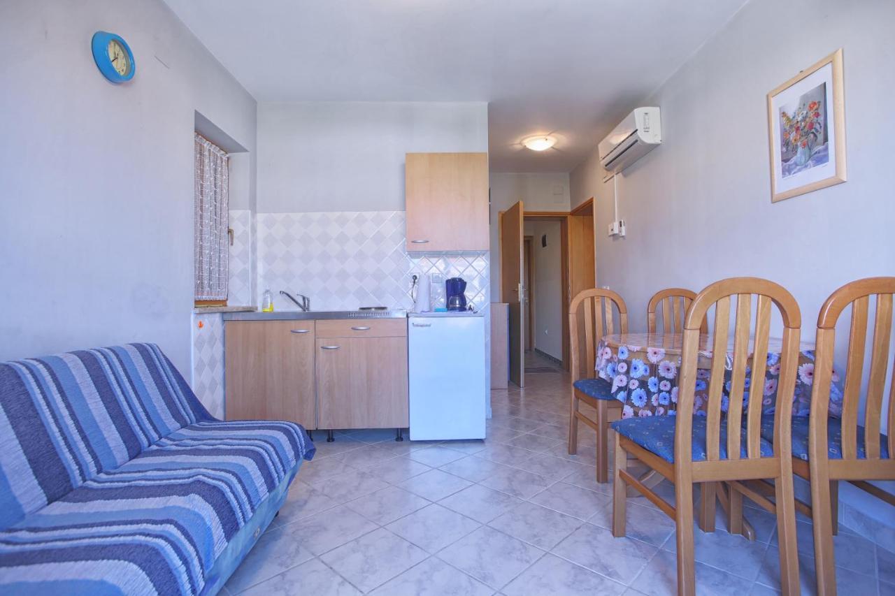 Mladen Apartamento Medulin Exterior foto