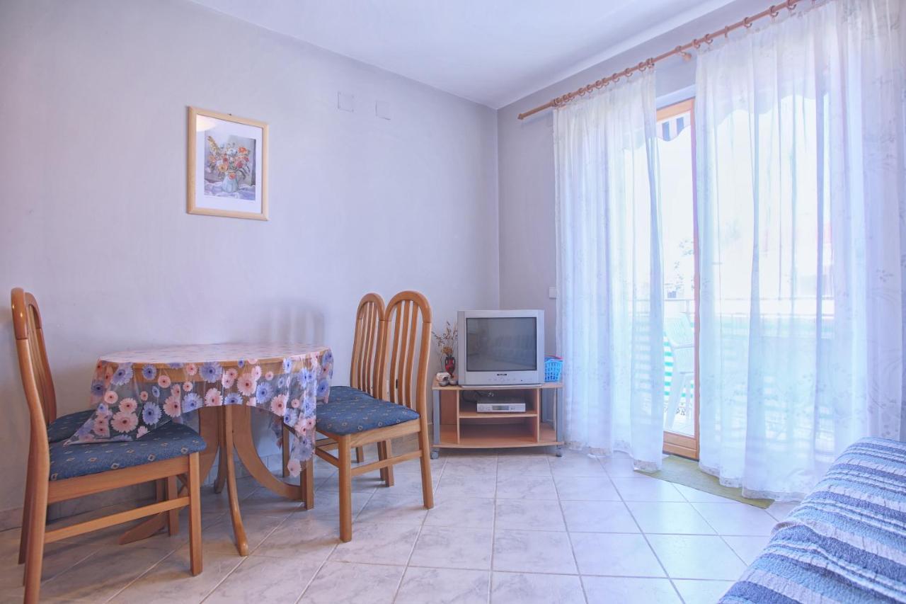 Mladen Apartamento Medulin Exterior foto